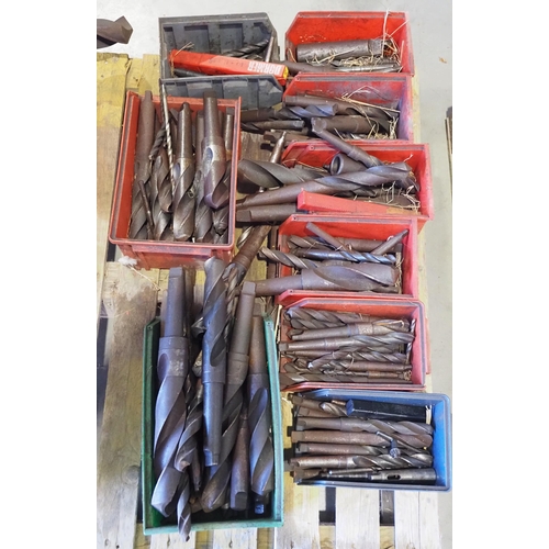 574 - Quantity of assorted engineering drill bits