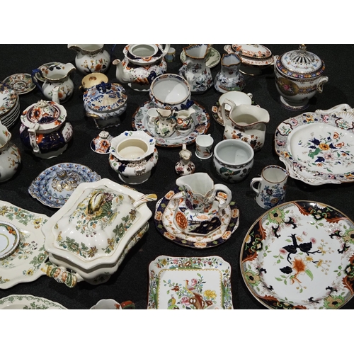 560 - Assorted china to include Spode, Masons, Aynsley, etc.