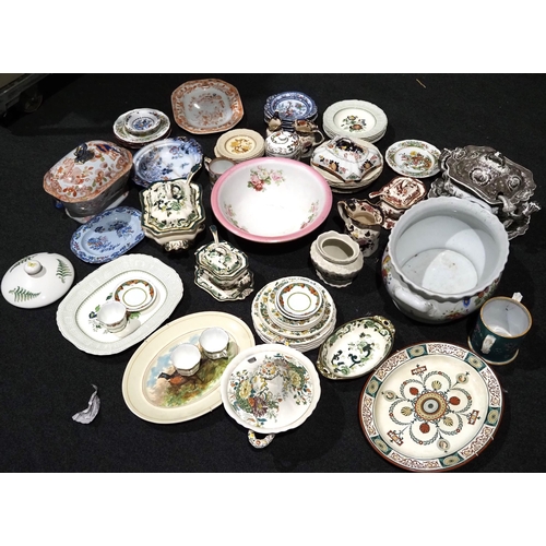 561 - Quantity of assorted chinaware to include Mason's, Booths, etc.