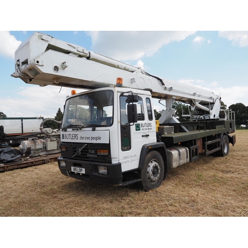 351 - Volvo FL6 26 meter cherry picker lorry. 1988. Runs and drives, showing 720032 kms, hydraulic work pl... 