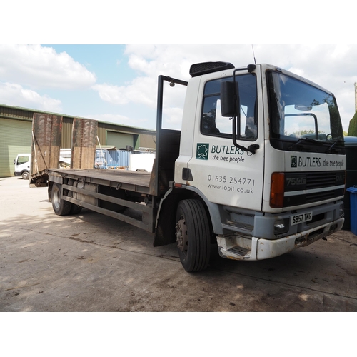 352 - Leyland DAF 75LF beaver tail lorry. 1998. Runs and drives, showing 825667 km. Has an electrical faul... 