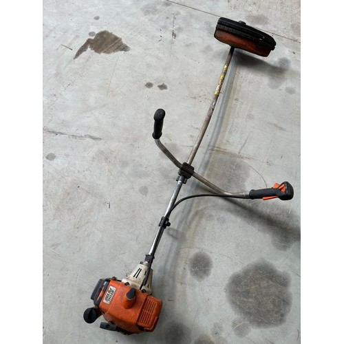 259 - Stihl FS120 brush cutter