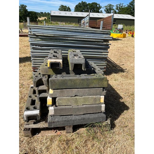 358 - Heras fence panels - approx. 35 with 36 feet