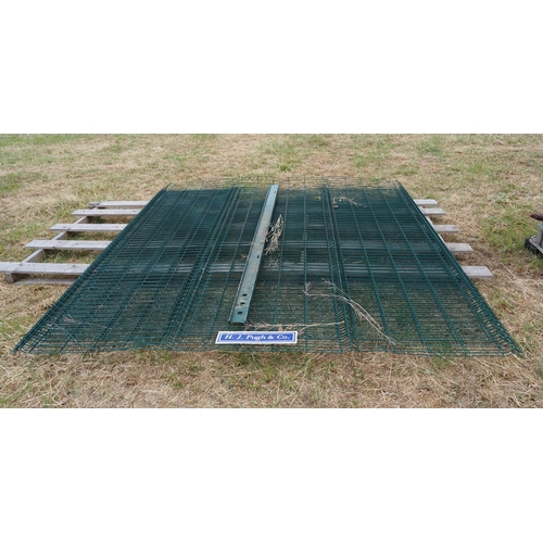 457 - Security fence panels - 5