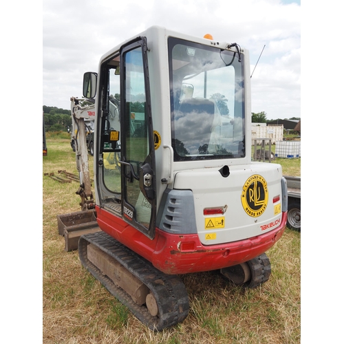 458 - Takeuchi TB228 mini digger. 2015. C/w ditching bucket and 4 digging buckets, 2039 hours, one owner. ... 