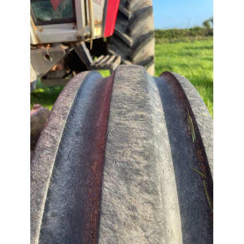 391 - Massey Ferguson 3060 Autotronic tractor. Runs and drives. Starts well. Genuine off farm tractor.  Re... 