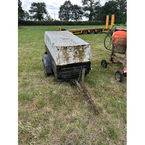520 - Trailer air compressor in need of battery. 110v