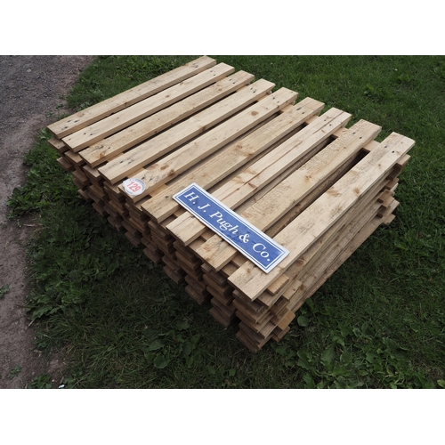 129 - Fence panels 4ft x 3ft - 10