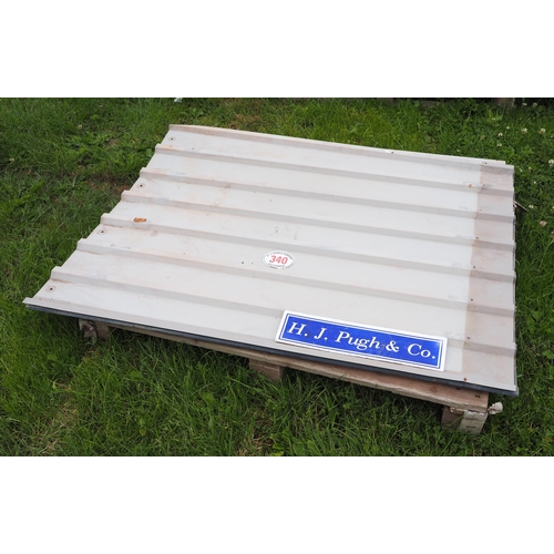 340 - Roofing sheets 4 x 3ft - 11