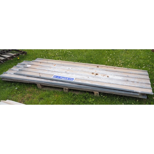 341 - Roofing sheets 8' x 2'8