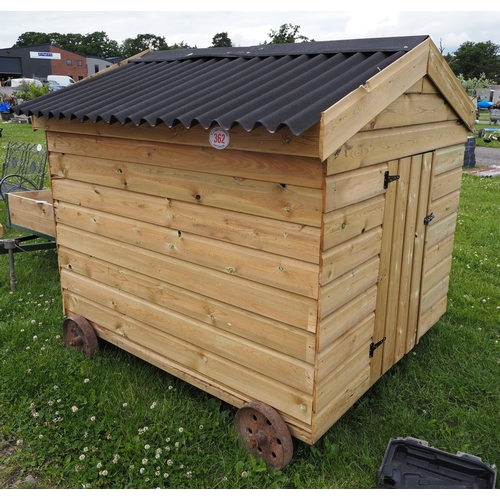 362 - Chicken house on cast iron wheels