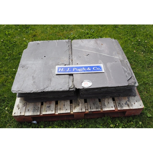 71 - Pallet of slates 30 x 20