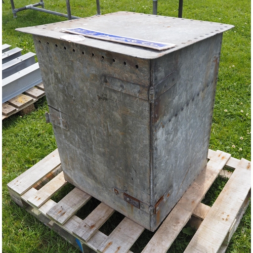 89 - Galvanised riveted storage cabinet 2ft x 2ft