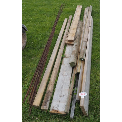 515 - Various timber and metal rods