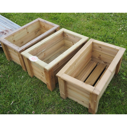 522 - Wooden planters - 3