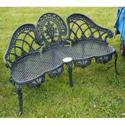 530 - Ornate garden bench