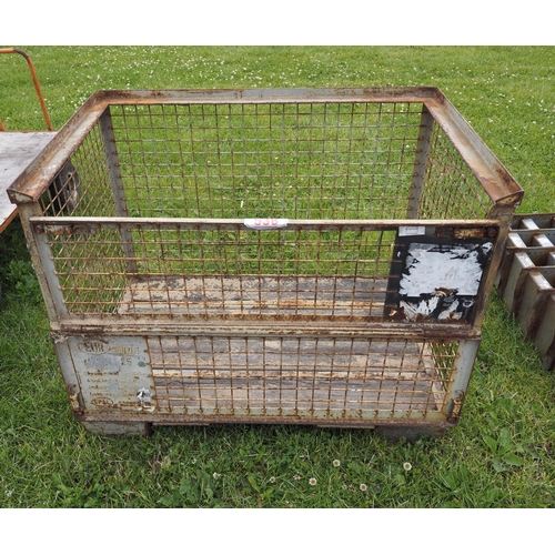 538 - Metal caged pallet