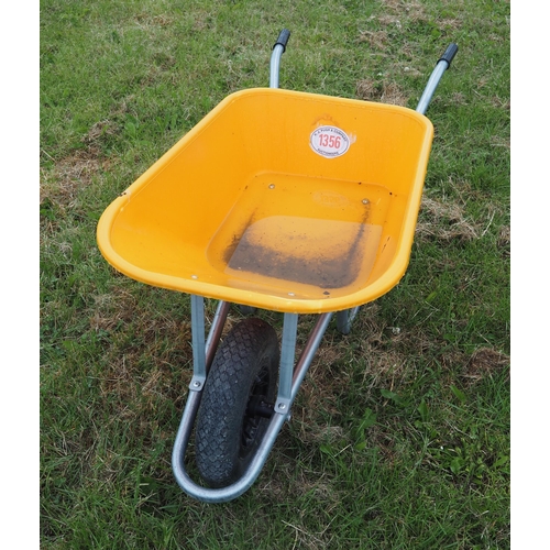 1356 - Yellow wheelbarrow