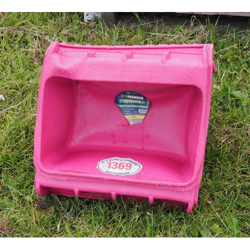 1369 - Pink hook on 16 litre feeders - 4