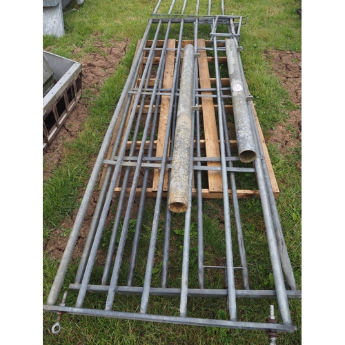 1412 - Galvanised gates 12ft - 2 + posts