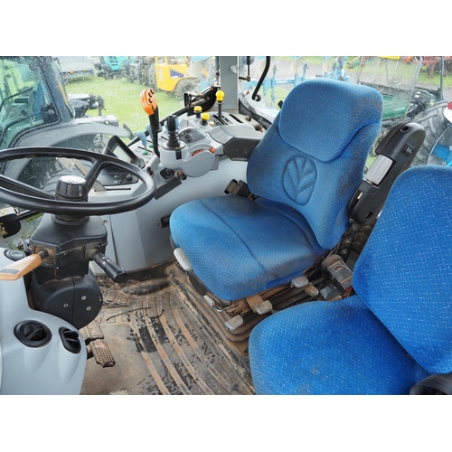 1659 - New Holland T7030 4wd tractor. Showing 5817 hours, 50k, off farm. Tumble steering, front linkage, fr... 