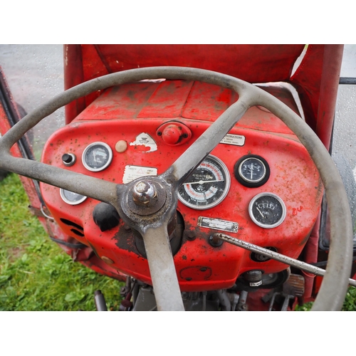 1691 - Massey Ferguson 135 tractor. Showing 4669 hours. Reg. HFO 382N