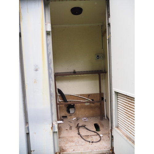 1728 - Mobile welfare unit. Keys in office