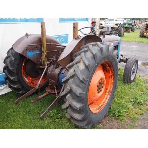 1769 - Fordson Dexta tractor. Runs and drives. Recent service. Key in office