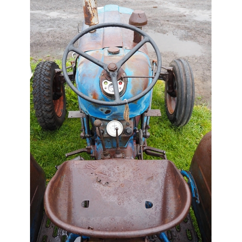 1769 - Fordson Dexta tractor. Runs and drives. Recent service. Key in office