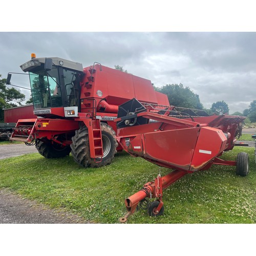 Massey Ferguson 40RS combine harvester. Drove to sale field. Comes with 20ft Powerflow header and trailer. Engine has done 3300 hours and drum has done 2900 hours. Key and isolator switch key in office