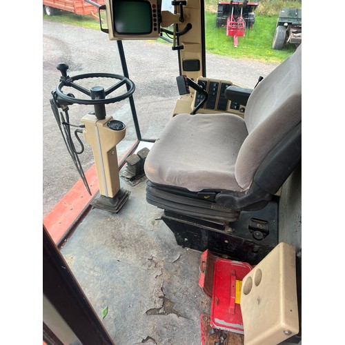 1718 - Massey Ferguson 40RS combine harvester. Drove to sale field. Comes with 20ft Powerflow header and tr... 