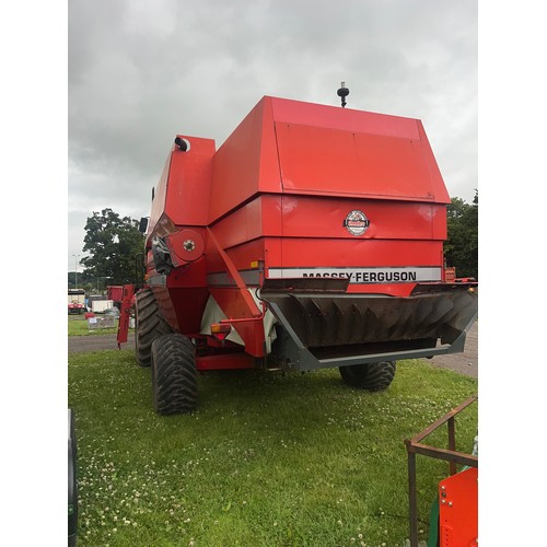 1718 - Massey Ferguson 40RS combine harvester. Drove to sale field. Comes with 20ft Powerflow header and tr... 