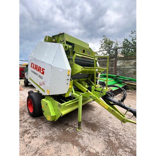 1710 - Claas Variant 260 Roto Cut round baler