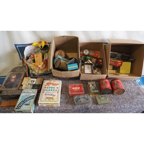 3044 - Assorted vintage tins and other items