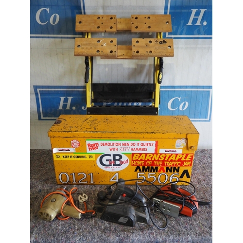 3088 - Heavy duty tool box, work bench and assorted power tools