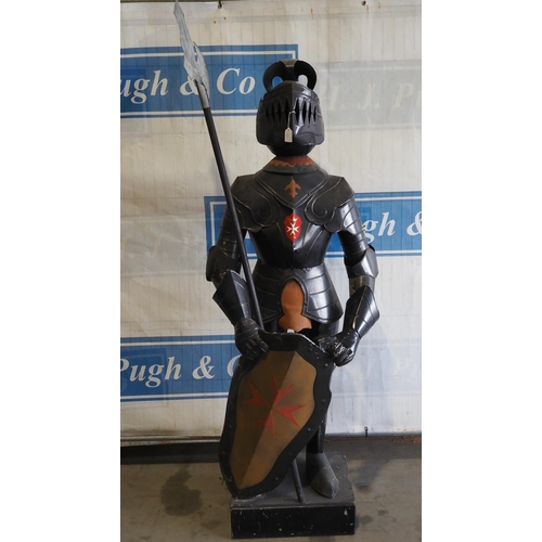 3106 - Decorative tin suit of armour 67