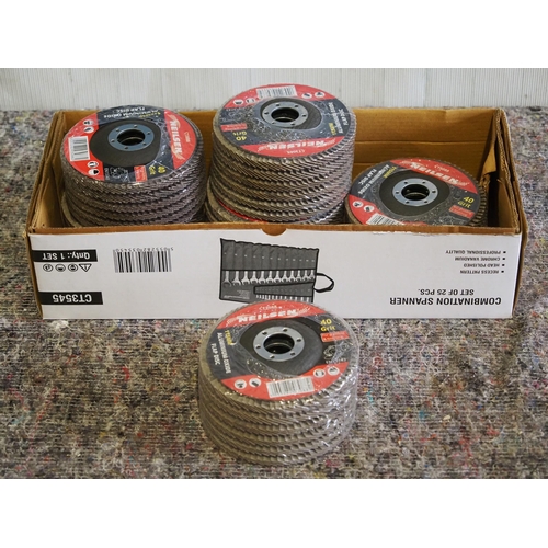 3192 - Flap discs, 40, 60 and 80 grit 4 1/2