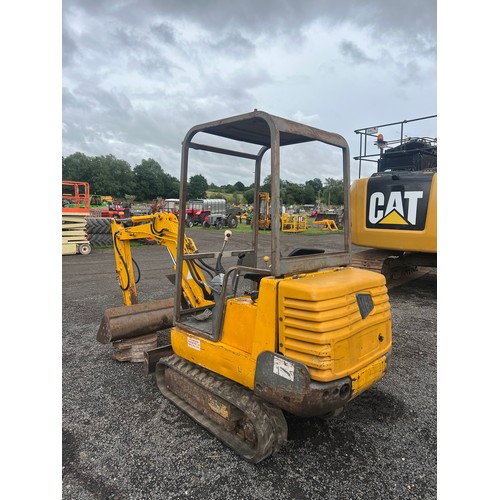 1774 - JCB 801/4 mini digger. Comes with spare bucket. Runs and drives. Key in office