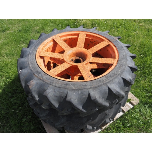 108 - Michelin tyres 9.5-28 on Fordson standard  iron spoked wheels