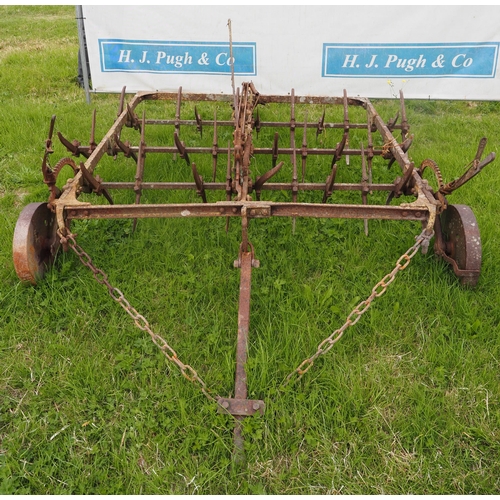 225 - Pitchpole cultivator