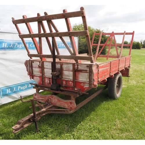 300 - Lampert two wheeled screw tip trailer with thriples