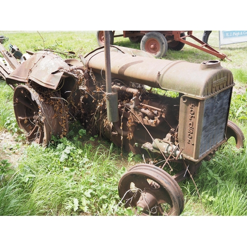 374 - Fordson Standard N tractor. Spares