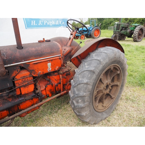 347 - Case D tractor 1939. Supplied by Thyers of Huntspil, one previous owner, quite original. Reg EYD 203... 