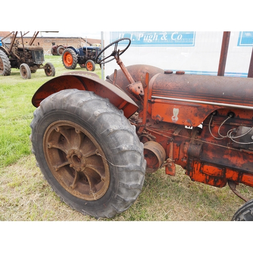 347 - Case D tractor 1939. Supplied by Thyers of Huntspil, one previous owner, quite original. Reg EYD 203... 
