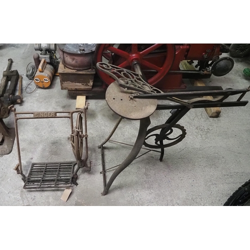 468 - Sewing machine base and saw parts