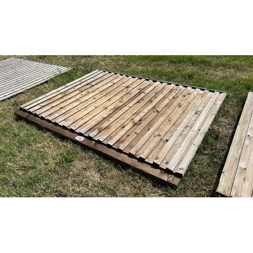530 - Wooden fence panels 8ft-2