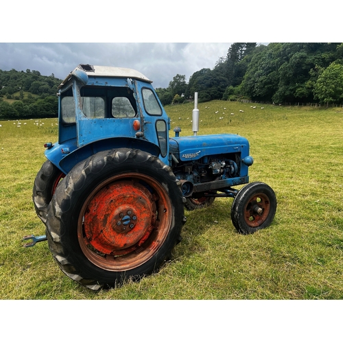 1719 - Early Fordson Major tractor. Runs, drives and starts well, flat top version, no hydraulics. Very goo... 