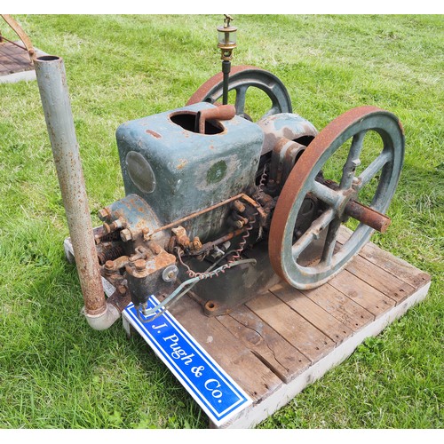 177 - Fairbanks Morse 3hp open crank engine.