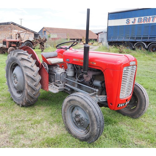 387 - Massey Ferguson 35 tractor. 1958. Diesel 4 cylinder engine. Reg. 361 BYC. V5 in office