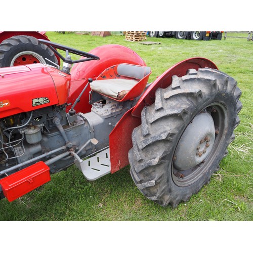 387 - Massey Ferguson 35 tractor. 1958. Diesel 4 cylinder engine. Reg. 361 BYC. V5 in office
